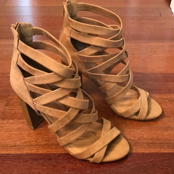 Charlotte Russe • Morris Heels - Picture 3 of 8